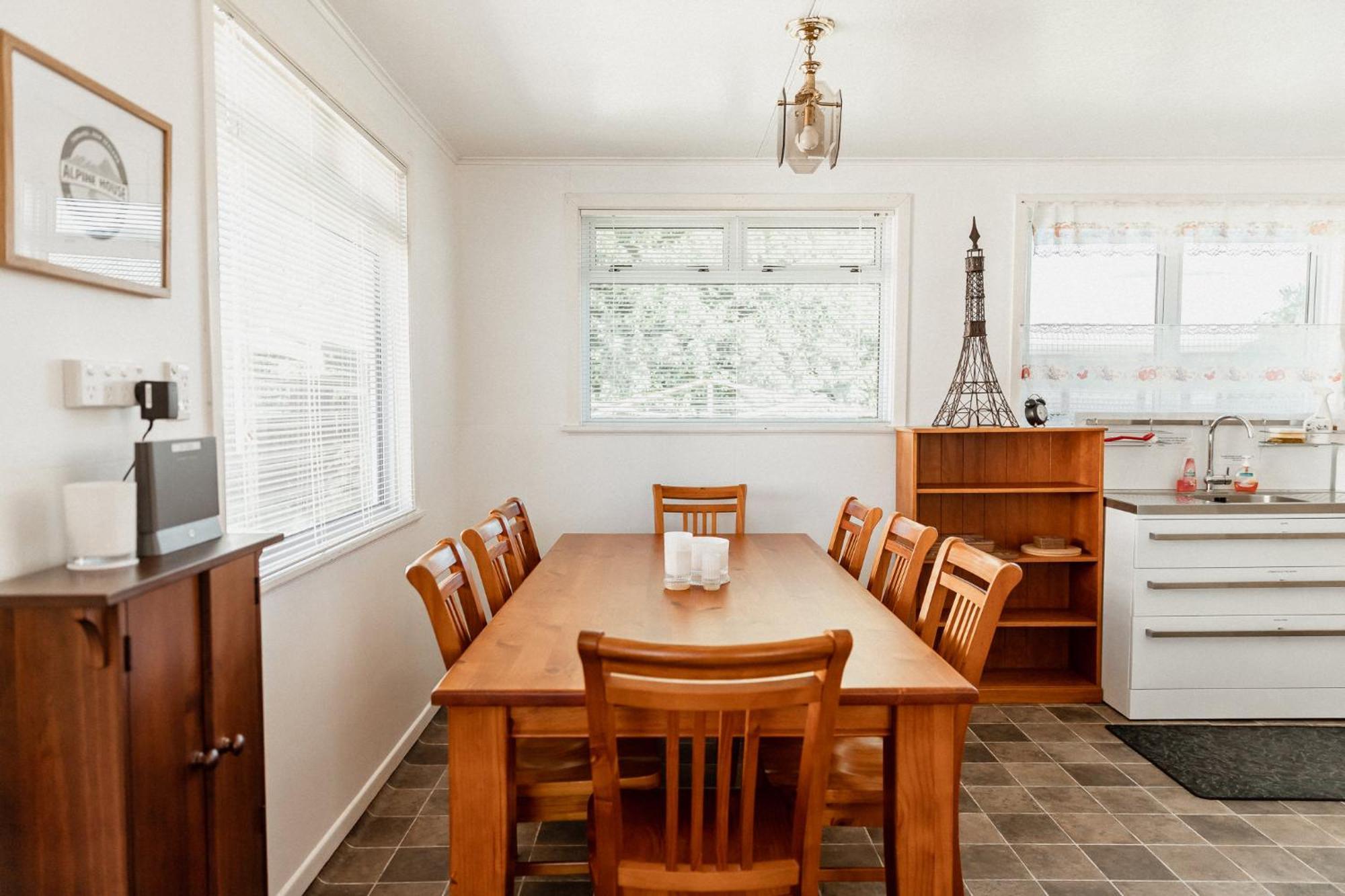 Alpine House Tongariro - Turangi Holiday Home Экстерьер фото